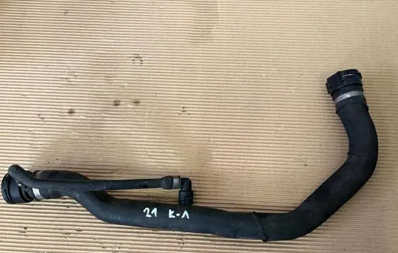 BMW X5 E70 Engine coolant pipe/hose 7789587