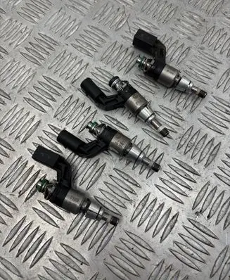 Volkswagen PASSAT B7 Fuel injectors set 03C906036