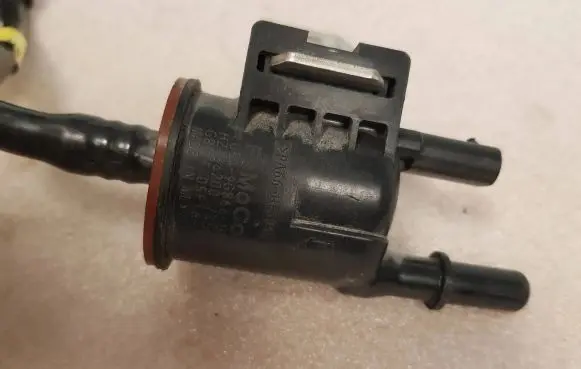Ford Mustang V Vacuum line/pipe/hose JR3C9D188BD