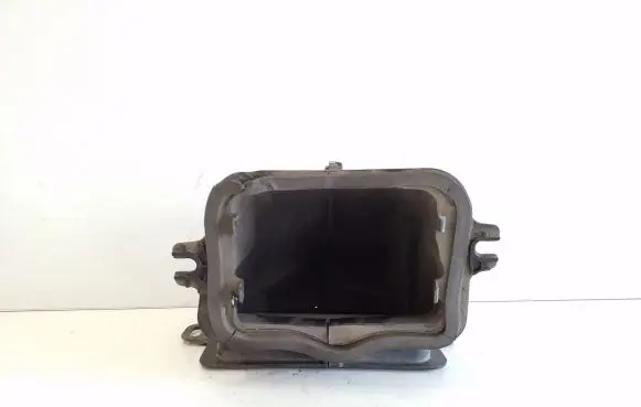 Renault Trafic III (X82) Air intake duct part