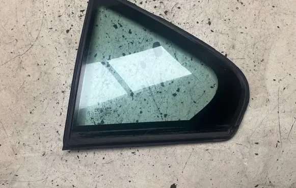 Peugeot 607 Rear vent window glass 43R000677 DOT39AS2M35