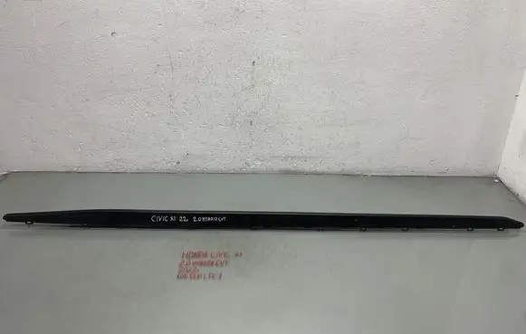 Honda Civic XI Front sill trim cover 71804-T43-00