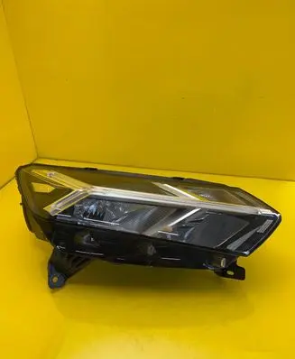 Dacia Sandero III Headlight/headlamp 260102586R