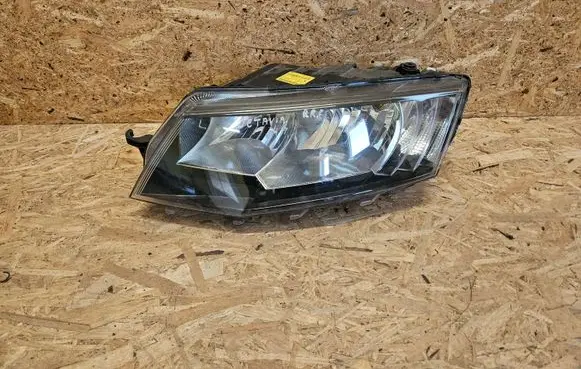 Skoda Octavia Mk3 (5E) Headlight/headlamp 5E1941015