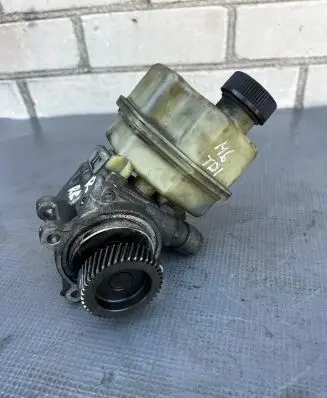 Mazda 6 Power steering pump