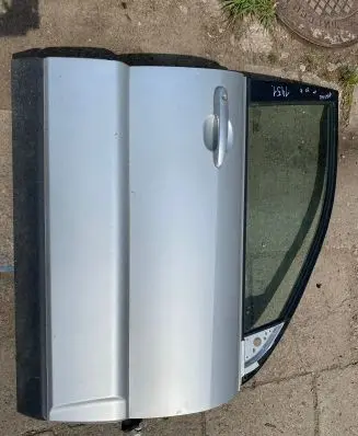 KIA Sportage Front door