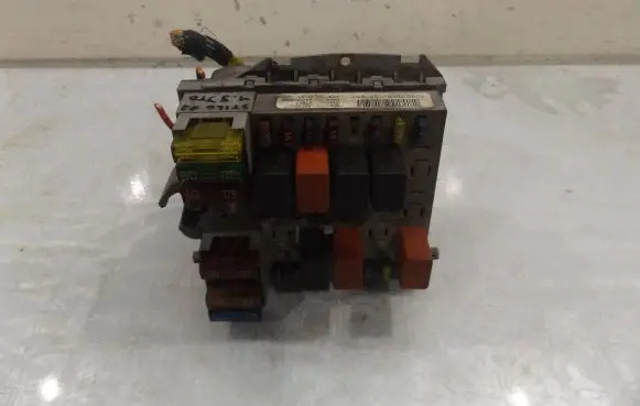 Fiat Stilo Fuse box set 467964537