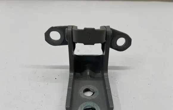 Nissan Qashqai J12 Front door upper hinge 