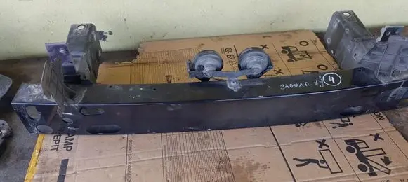 Jaguar XJ X351 Front bumper support beam