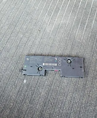 BMW 3 E90 E91 Aerial antenna amplifier 9193841 920037401 10819610