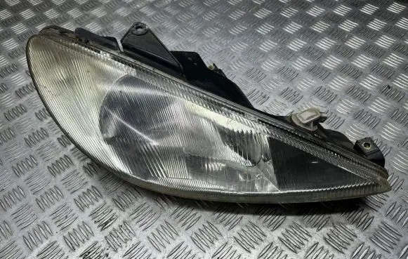 Peugeot 206 Headlight/headlamp 9632689280 67735780 290280