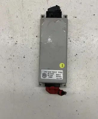 Volkswagen Touran I Phone control unit/module 1K0035729E