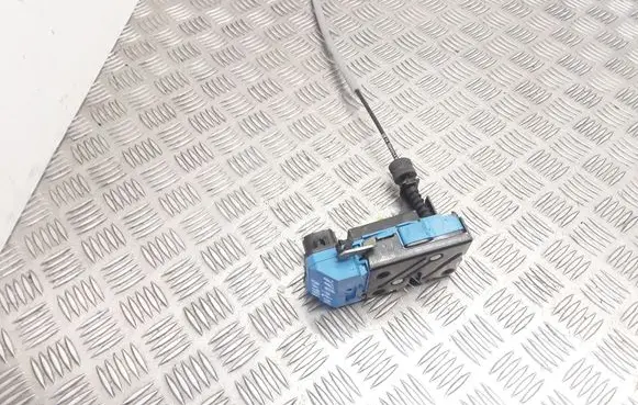 Volvo XC70 Front door lock 30699748
