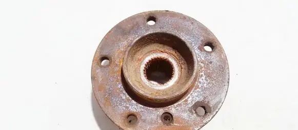BMW 5 E39 Rear wheel hub