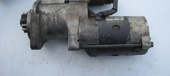 Nissan NP300 Starter motor M002TS0575