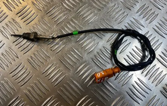 Skoda Octavia Mk2 (1Z) Exhaust gas temperature sensor 03L906088BJ