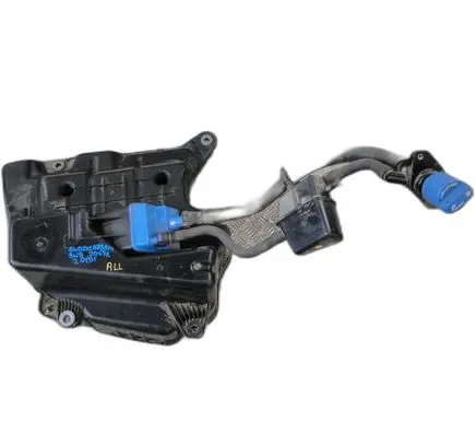 Audi A4 S4 B9 AdBlue liquid reservoir 8W0131878AM