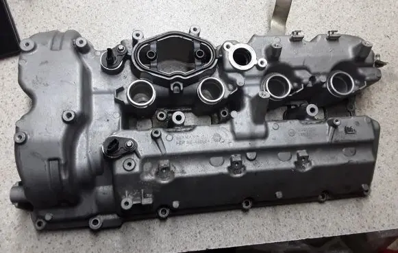 BMW M5 Rocker cam cover 7629995
