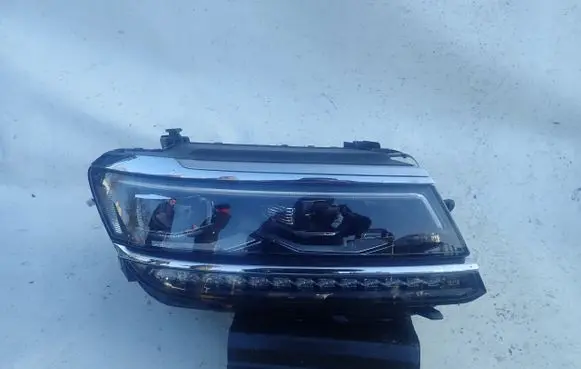 Volkswagen Tiguan Allspace Headlight/headlamp