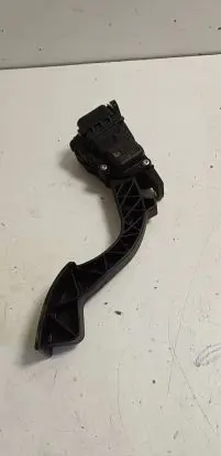 Mazda 3 I Accelerator throttle pedal 4M519F836AG