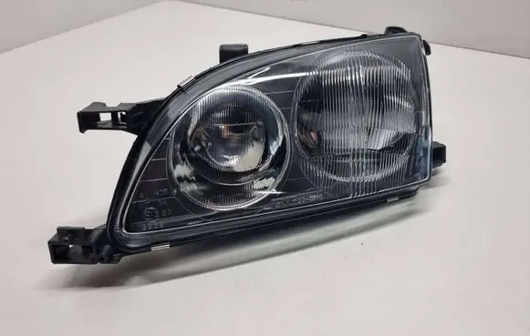 Toyota Avensis T220 Headlight/headlamp 8115005140 205612082B 205612082