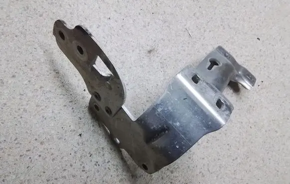BMW M8 F91 F92 G14 G15 Front bumper mounting bracket 8079931