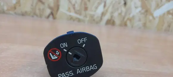 Volvo V70 Passenger airbag on/off switch 30795214 07240A0213