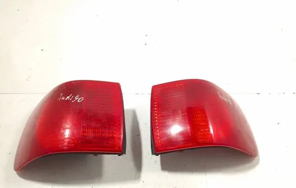 Audi 80 90 B3 Rear/tail lights 8A0945096F 8A0945095F 140337