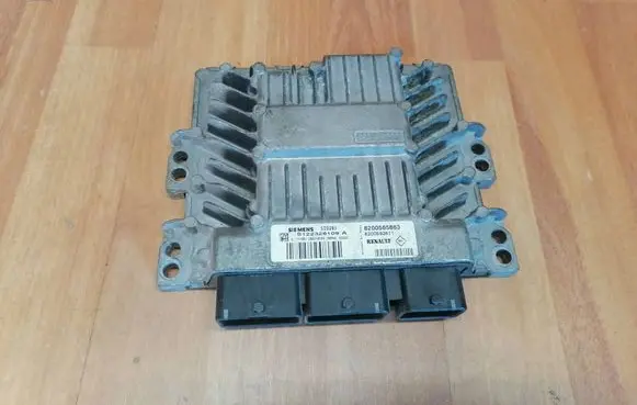 Renault Scenic II - Grand scenic II Engine control unit/module 8200565863 S122326109A 8200592611