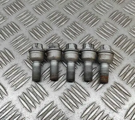 Audi Q8 Nuts/bolts 8R0601295