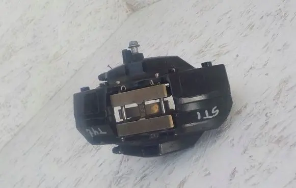 Subaru Impreza III Rear brake caliper 766655
