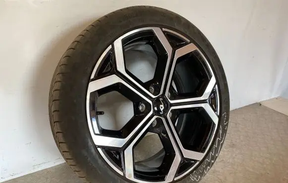 KIA Niro R18 alloy rim 