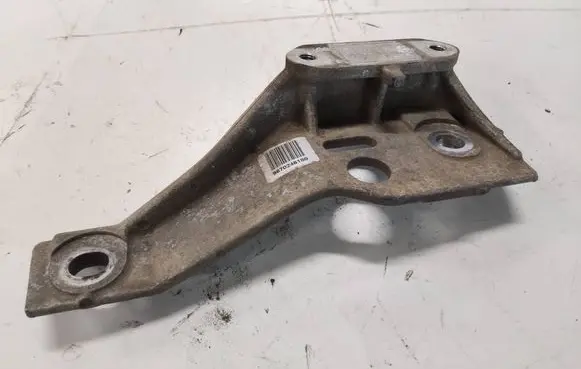 Peugeot 3008 I Engine mount bracket 9670246180