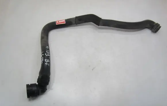 Volkswagen PASSAT B7 Engine coolant pipe/hose 3AA122157