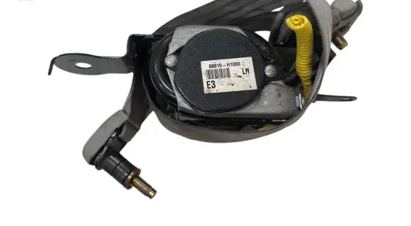 Hyundai Terracan Front seatbelt 88810H1060