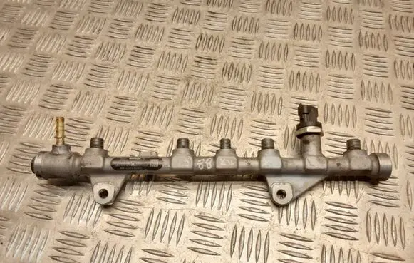 Renault Megane II Fuel main line pipe 0445214113