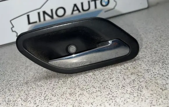 BMW 5 E39 Front door interior handle 7032926