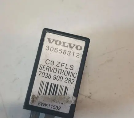 Volvo XC90 Glow plug pre-heat relay 30658312 7038900282 5WK11532