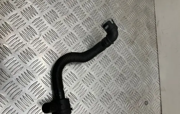BMW 5 E60 E61 Engine coolant pipe/hose 7600075 14032710 8NW1371