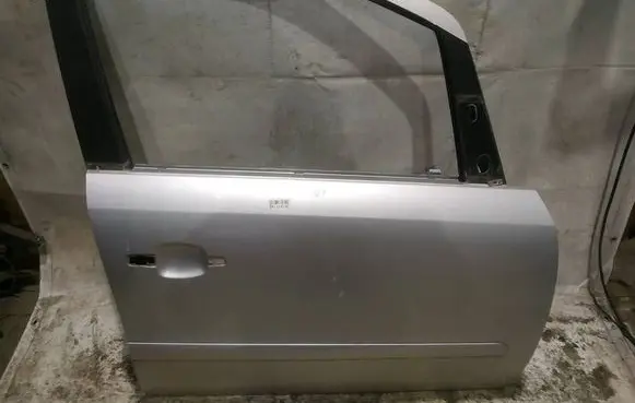 Opel Zafira B Front door PILKOS