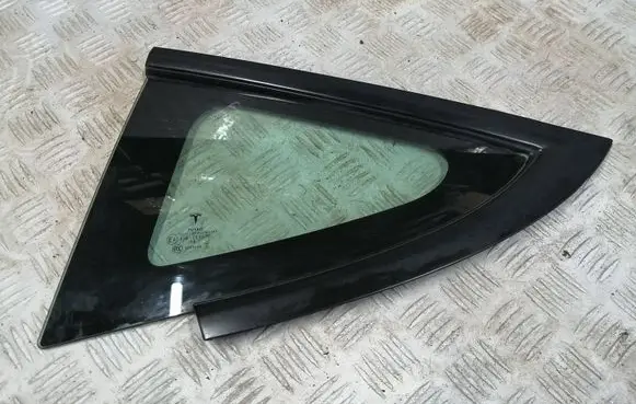 Tesla Model 3 Rear side window