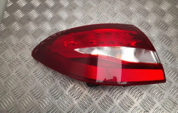 Mercedes-Benz C AMG W205 Rear/tail lights A2059060557