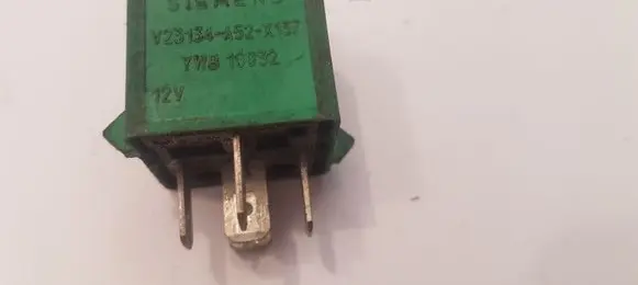 Land Rover Discovery Other relay V23134A52X137 YWB10032