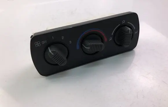 Chevrolet Suburban Climate control unit 15748176