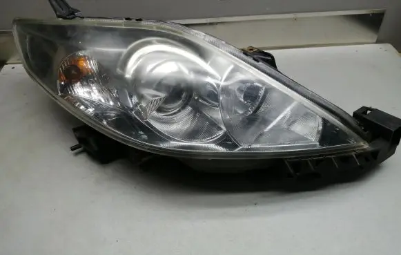 Mazda 5 Headlight/headlamp W3T15671