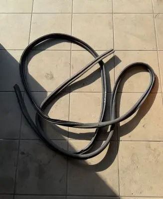 Opel Vivaro Trunk rubber seal (body) 
