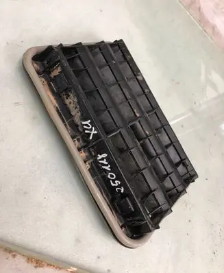BMW X4 G02 Quarter panel pressure vent 176945