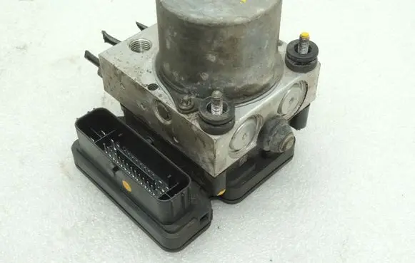 Opel Insignia B ABS Pump 84663666 84442460