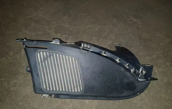 BMW 3 E36 Parcel shelf speaker trim grill 8146526