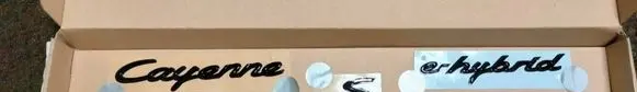 Porsche Cayenne (9Y0 9Y3) Manufacturers badge/model letters 